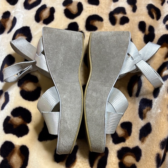 Elegant Silver Platform Sandals. Size 8 Kork ease - Picture 4 of 9